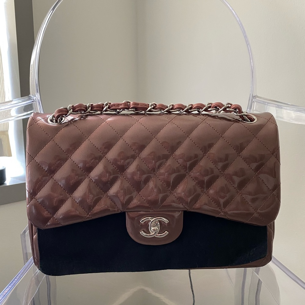 CHANEL Jumbo Classic Flap Patent Lambskin